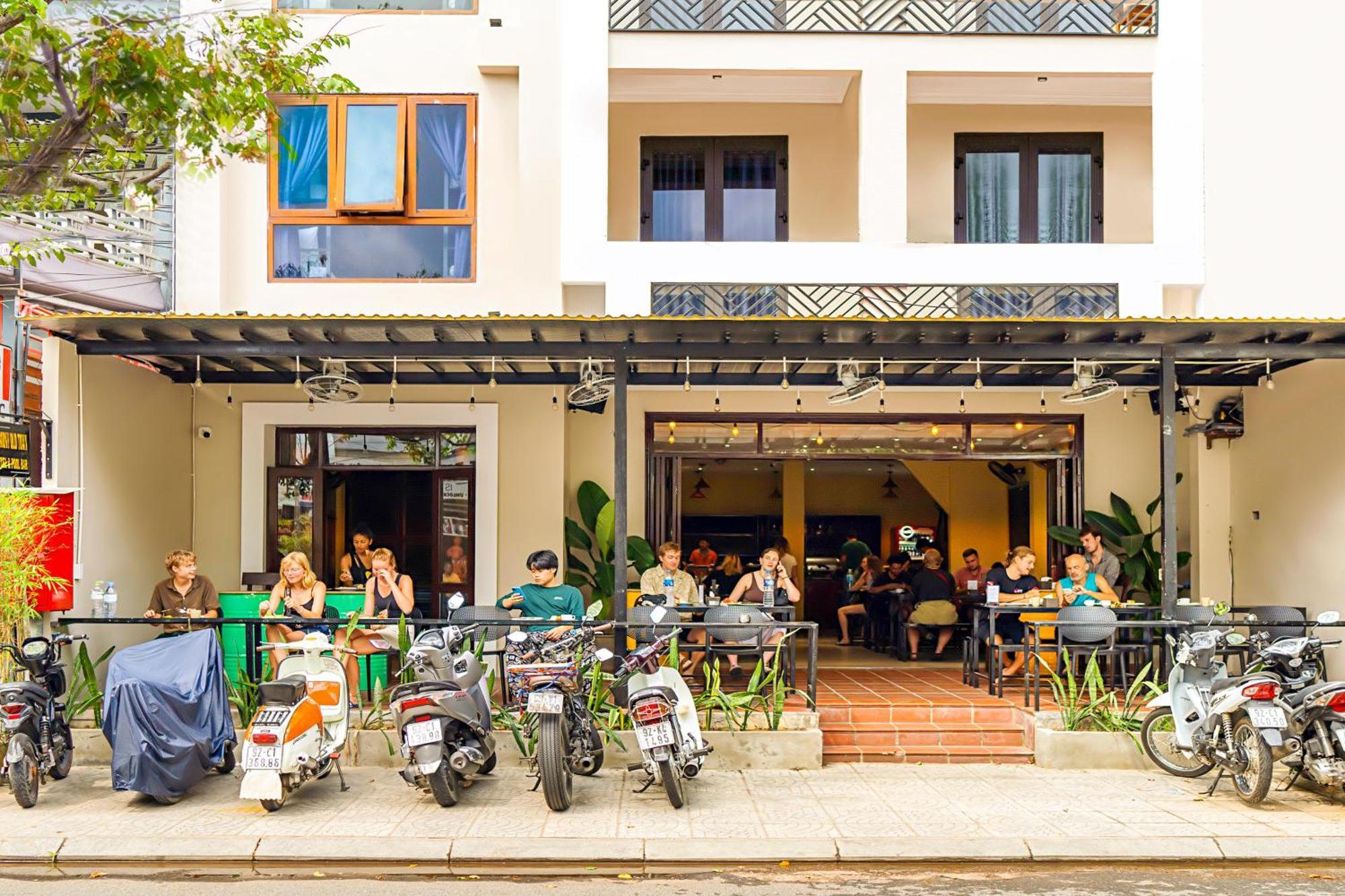 Harmony Old Town Hostel And Pool Bar Hoi An Eksteriør billede
